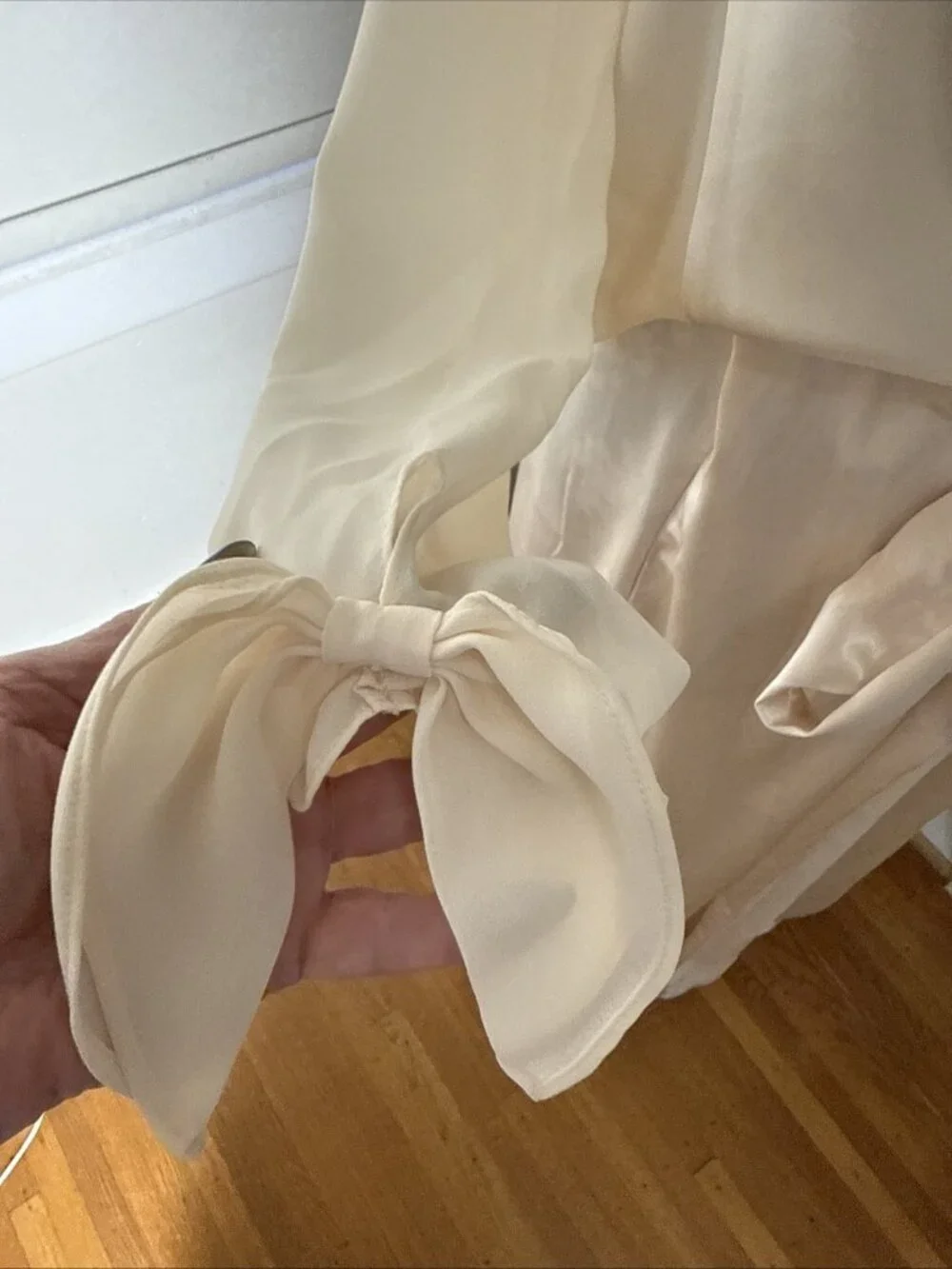Vintage Victoria's Secret Cream Ivory Color Full Length Satin Wrap Robe  M/L